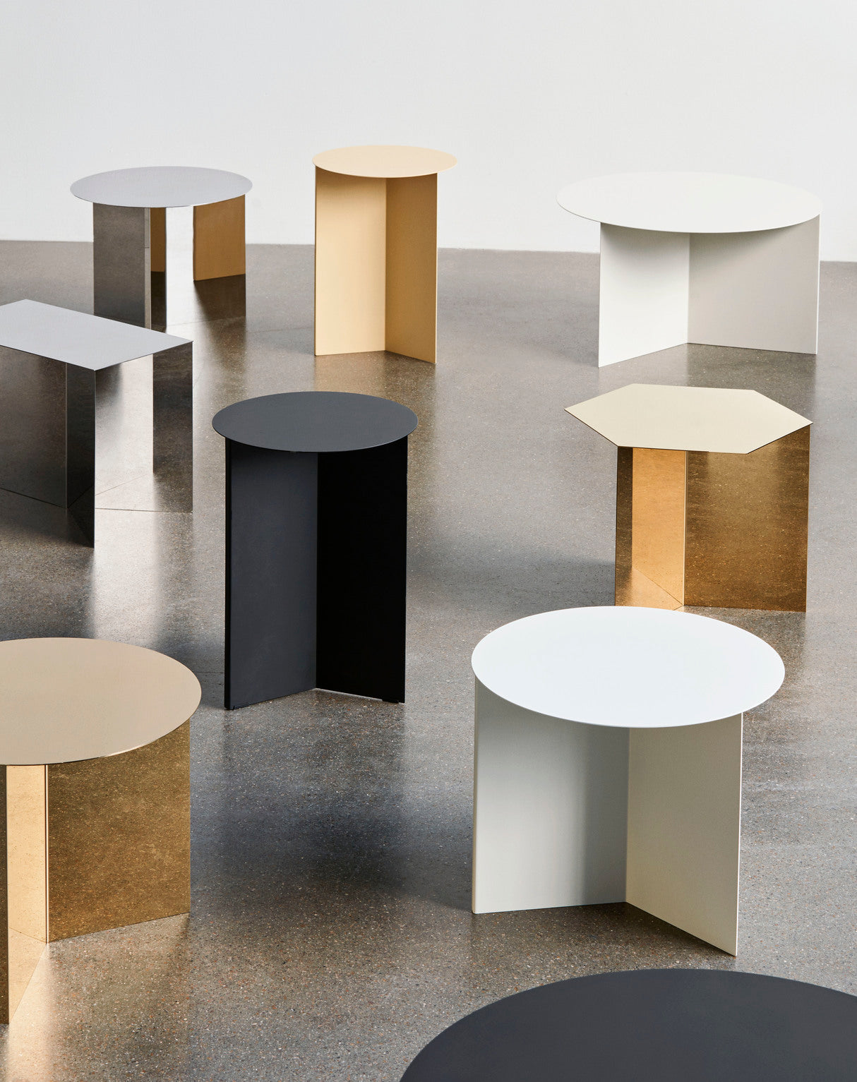 Slit Table Round - Ø45 x H35.5 cm