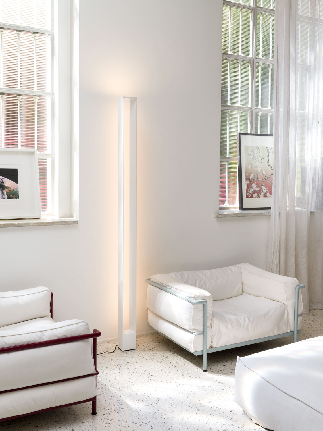 TRU Floor Lamp