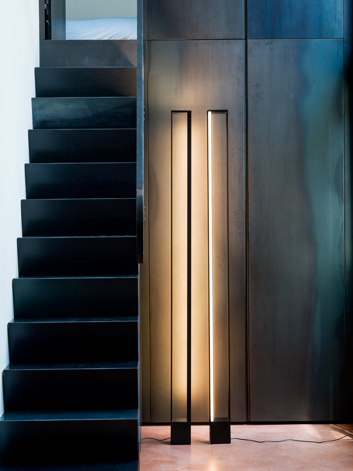 TRU Floor Lamp
