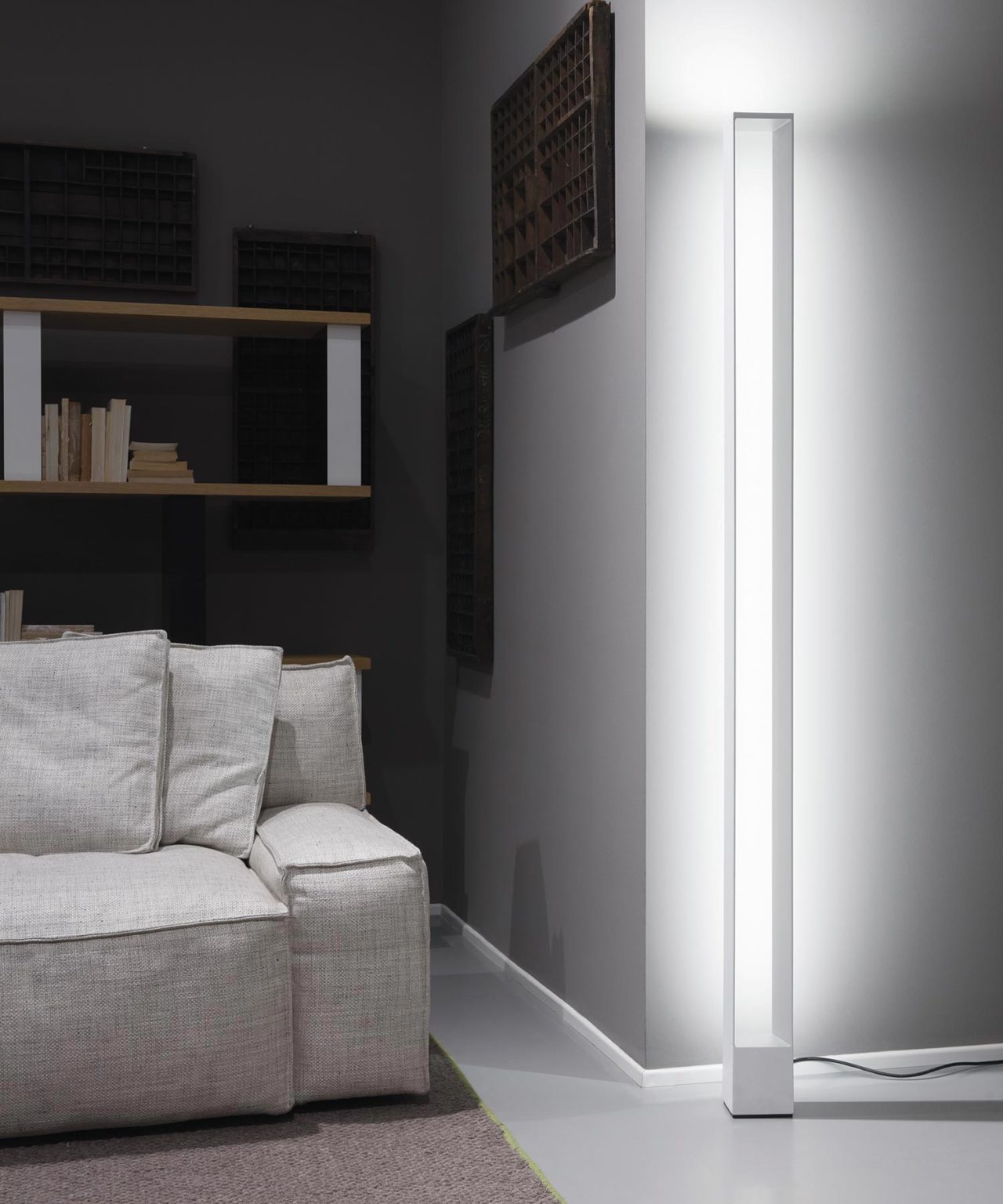 TRU Floor Lamp