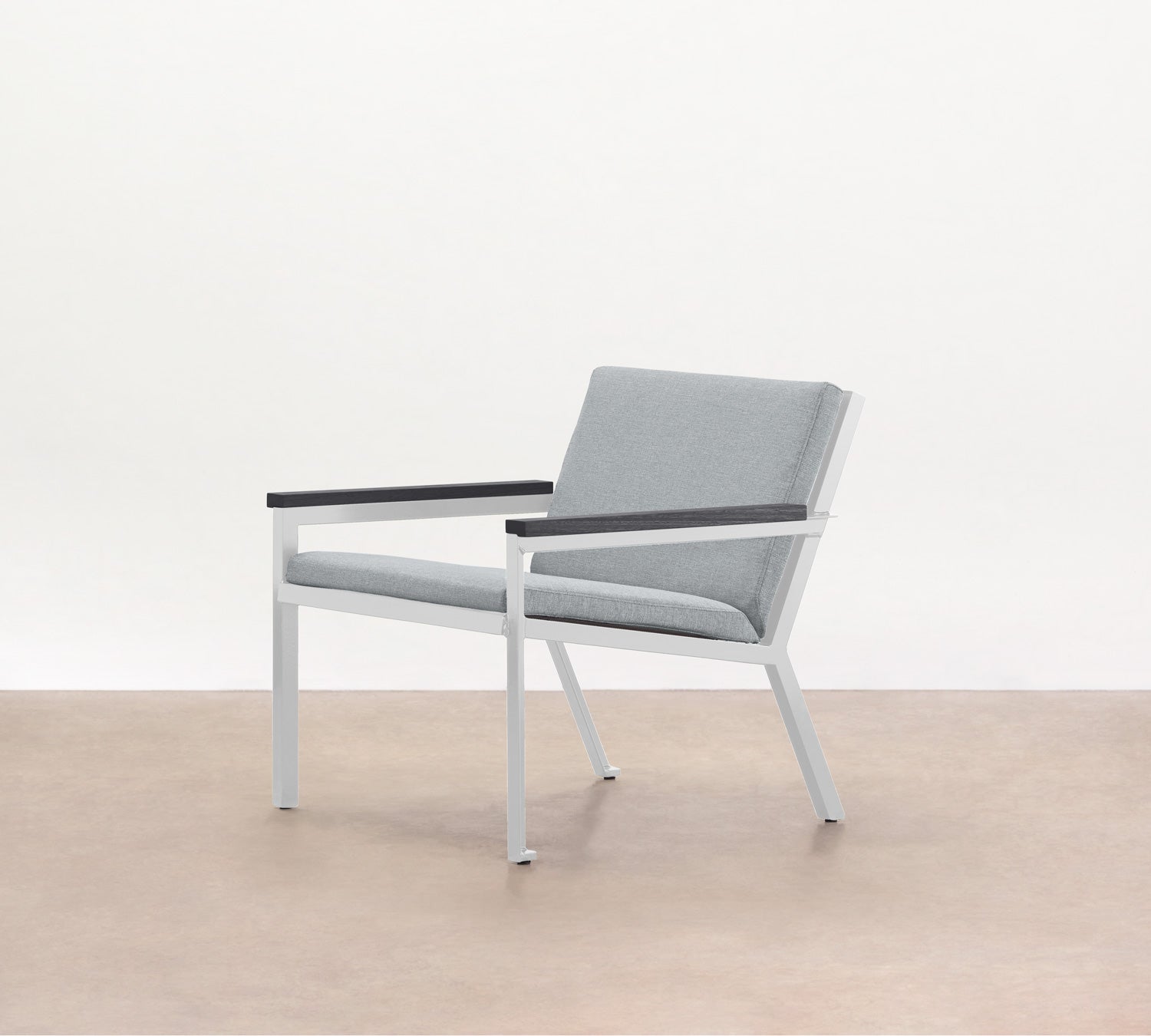 Breeze Lounger with Cushion