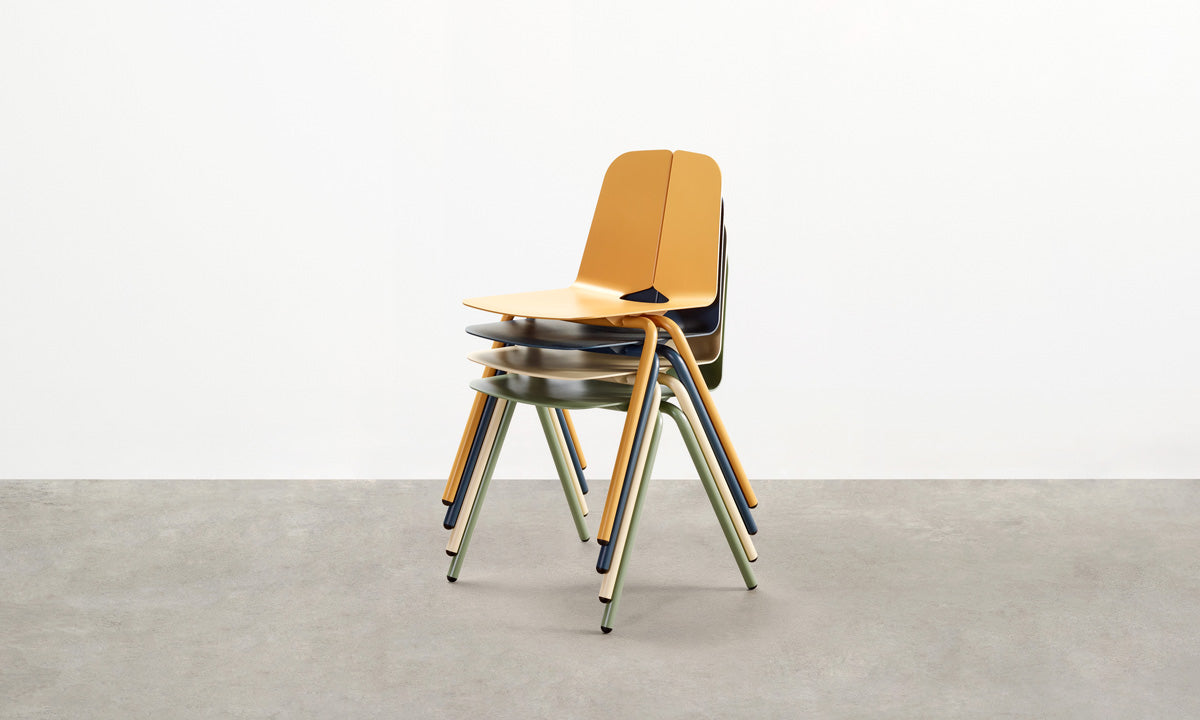 Seam chair, stackable