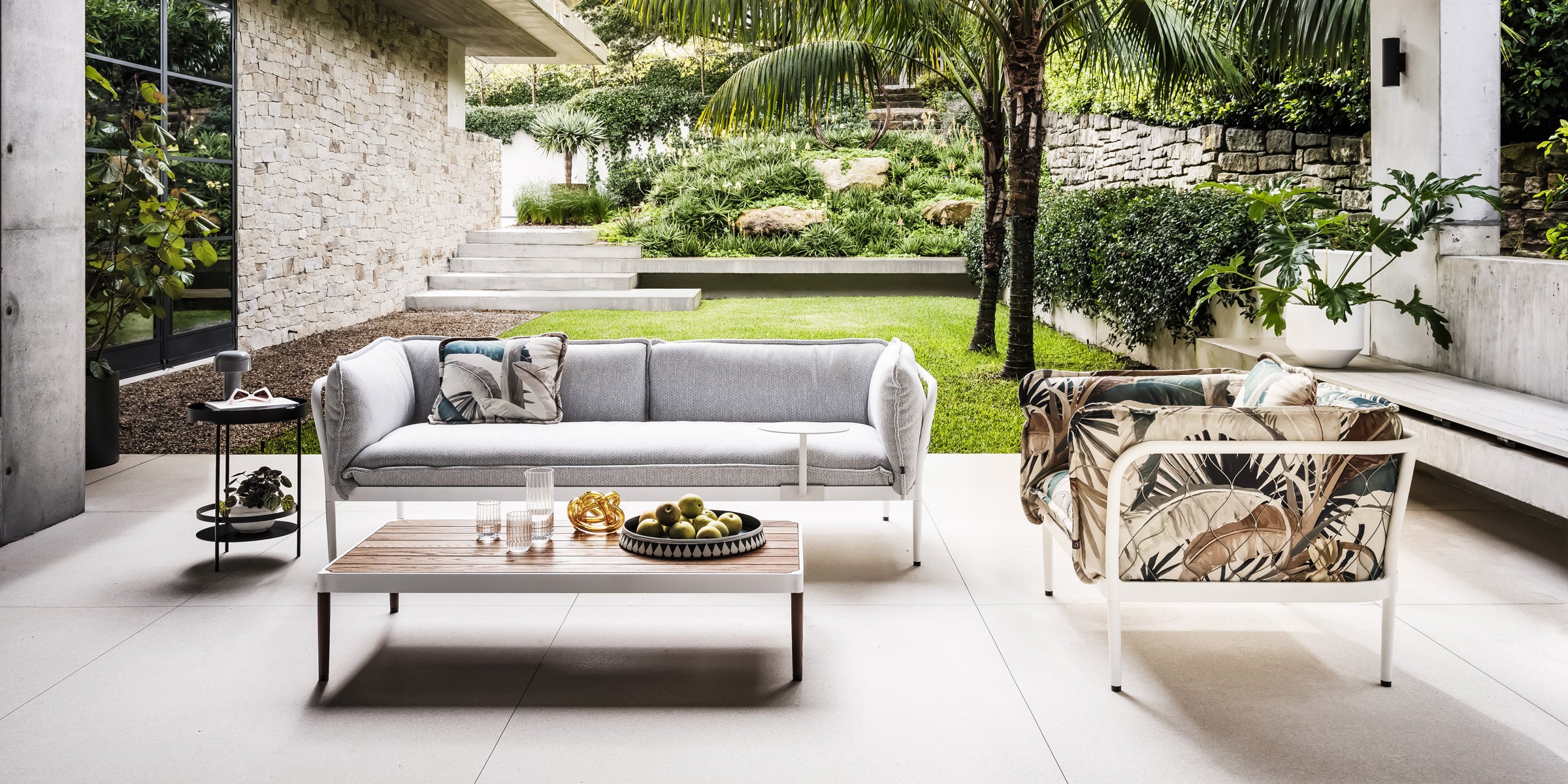 Trace Sofa