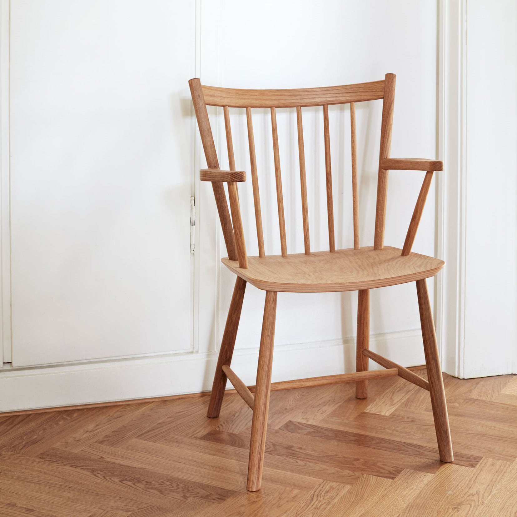 J-Series FDB J42 Chair