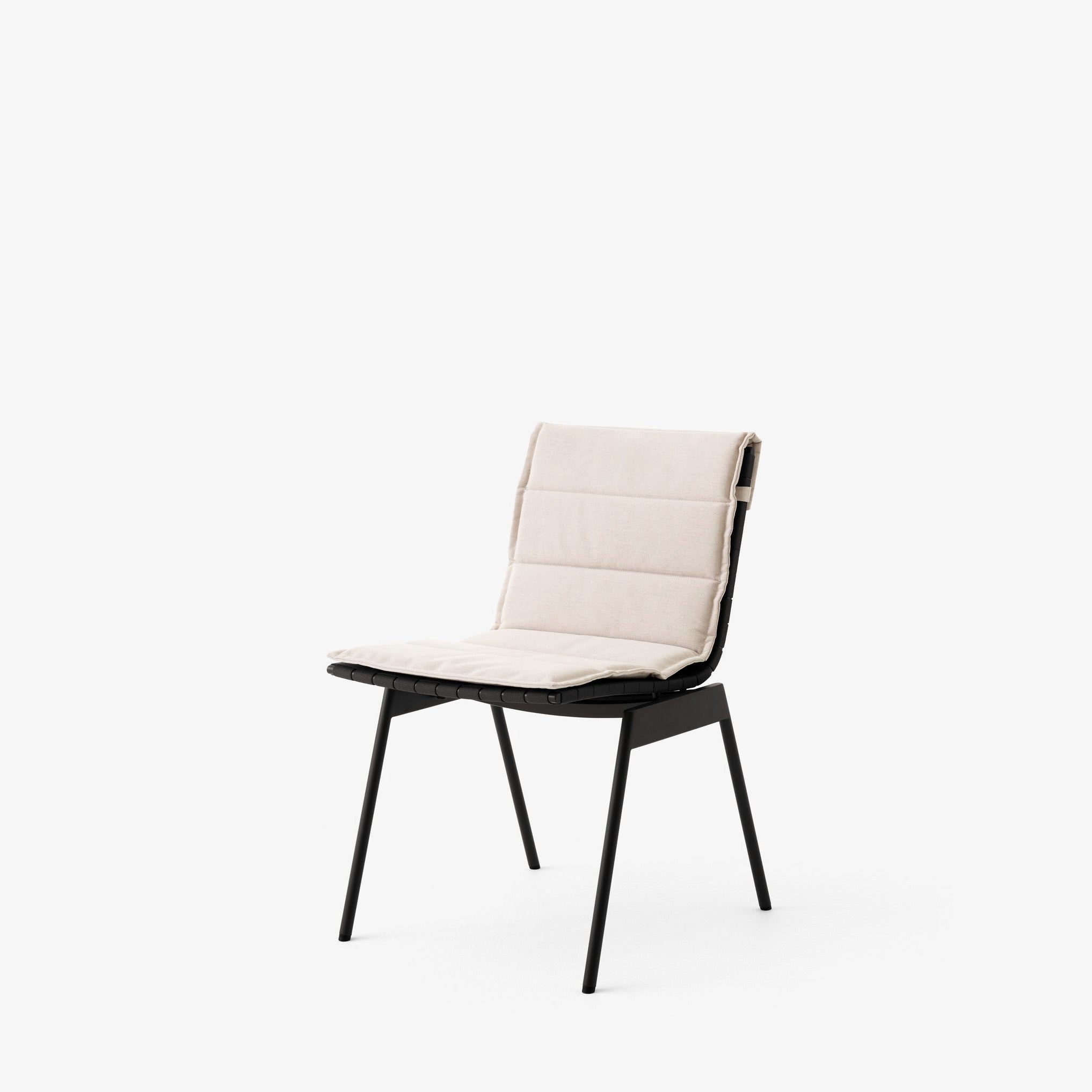 Ville Outdoor Sidechair AV33