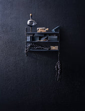 String Pocket Metal Shelf