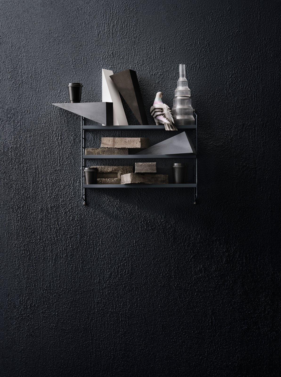 String Pocket Metal Shelf