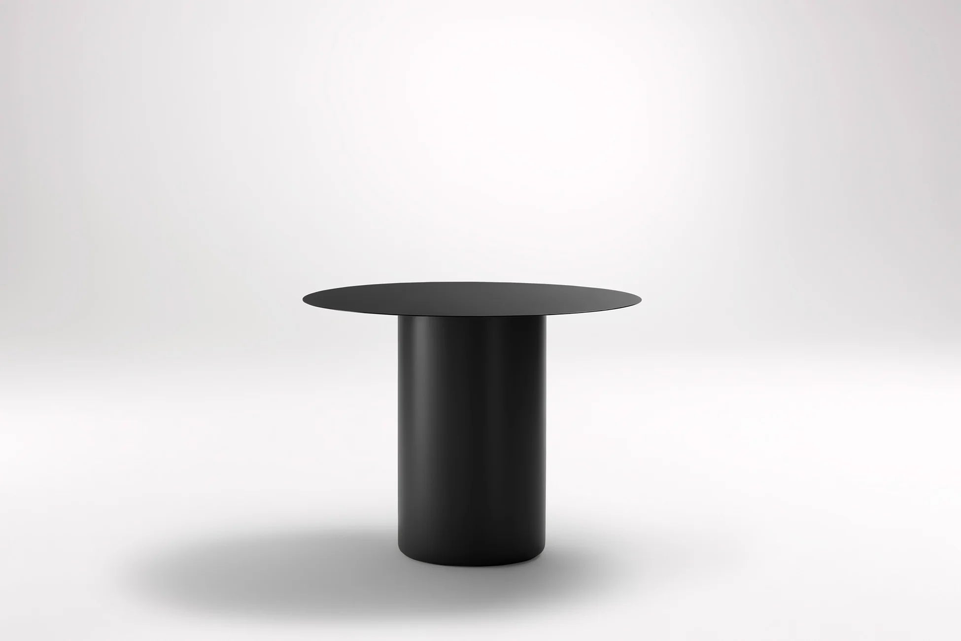 Sequence Round Bar Table Indoor