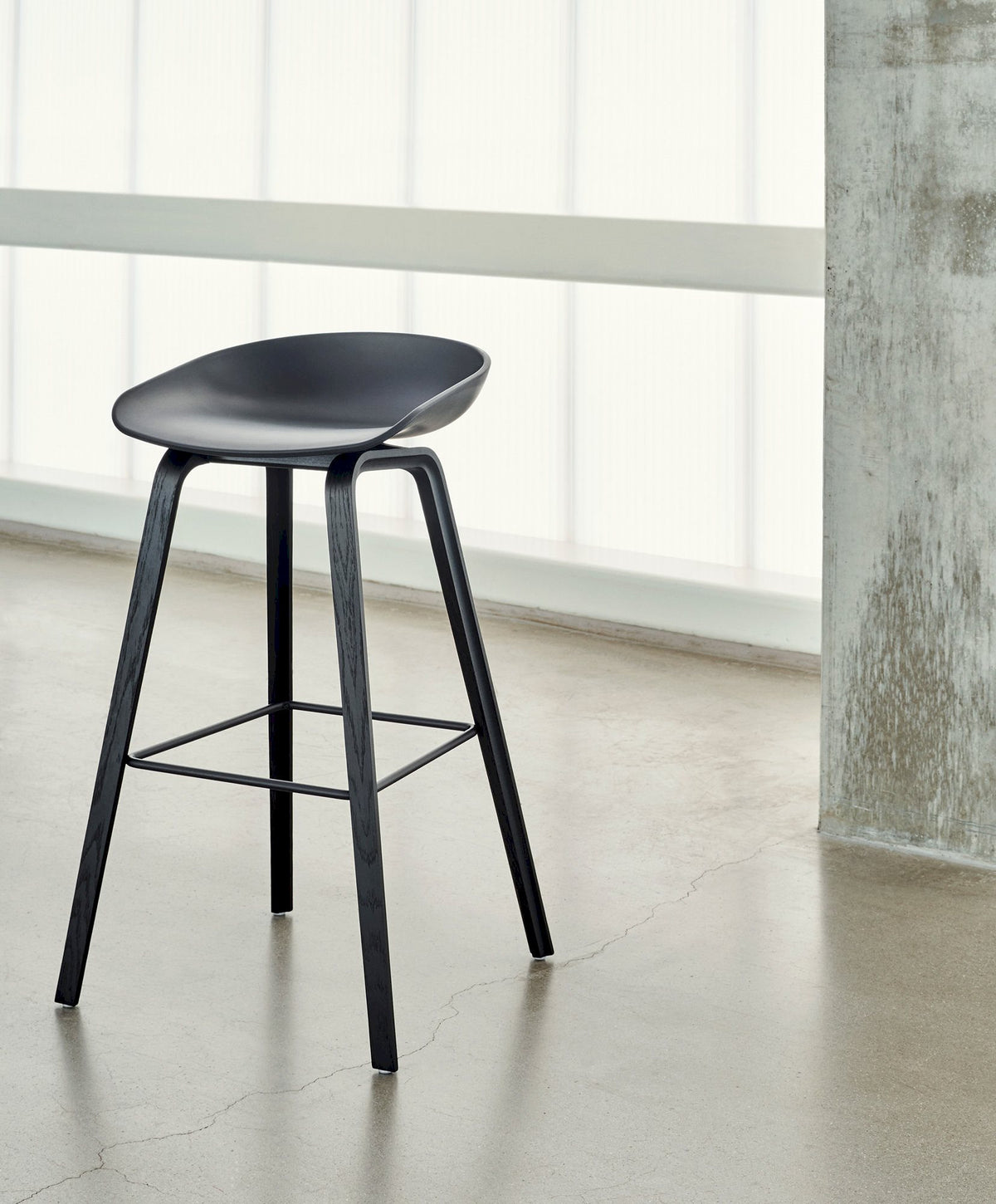 AAS32 Stool - Bar Height
