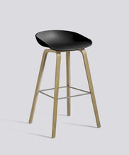 AAS32 Stool - Bar Height