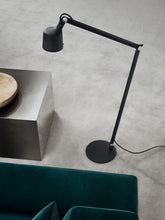 Vipp525 Floor Lamp - Black