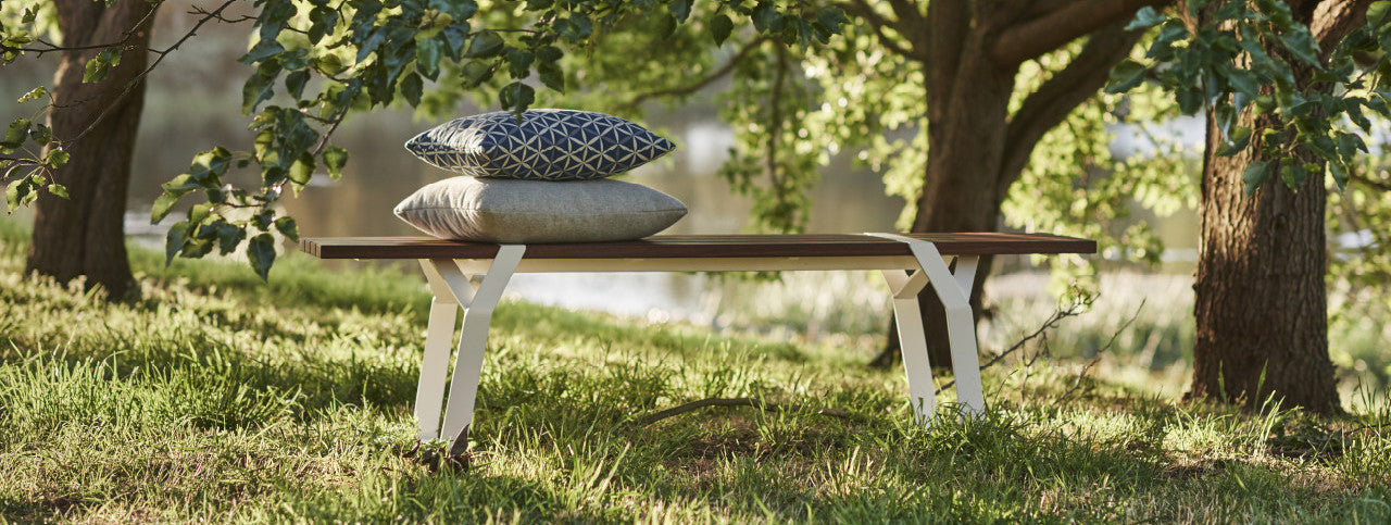 Flint Bench, Accoya Top
