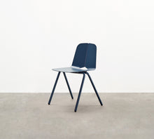 Seam chair, stackable
