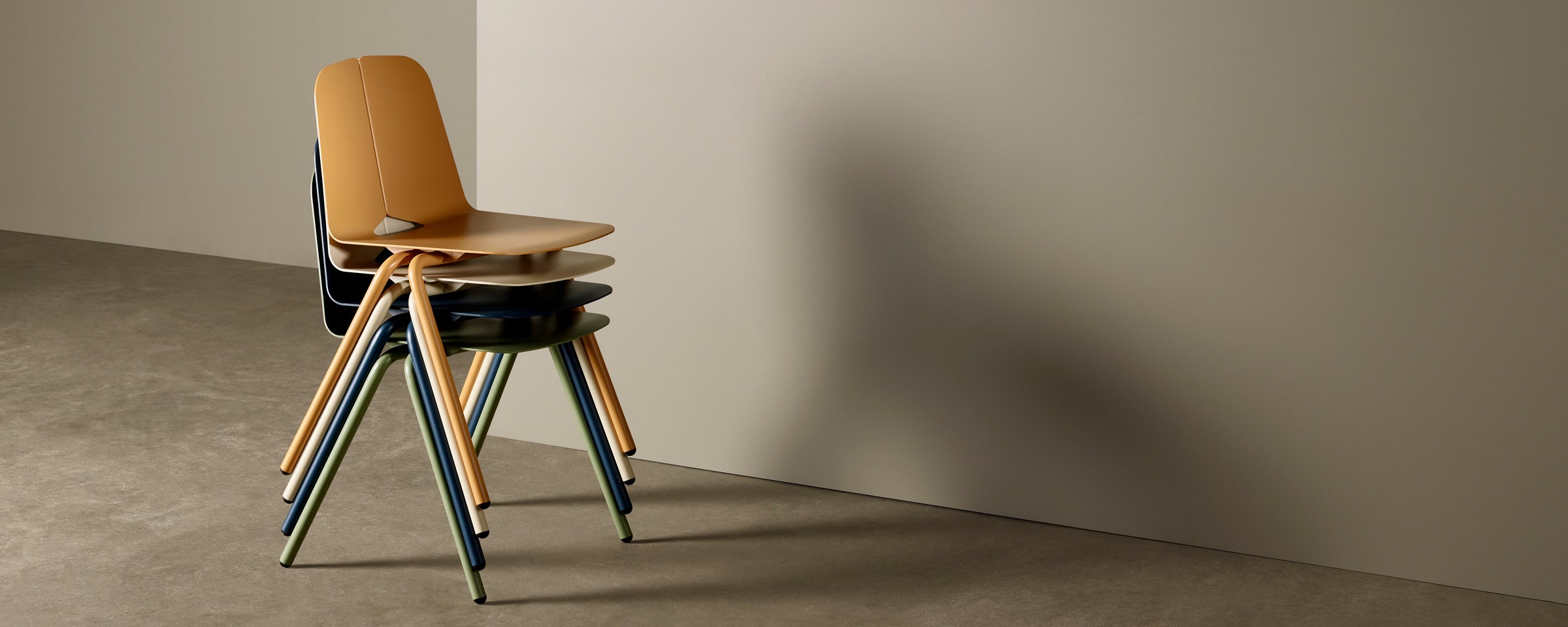 Seam chair, stackable