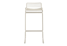 Hee Barstool