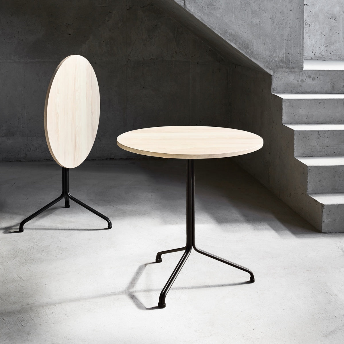 Strand Table 1200d