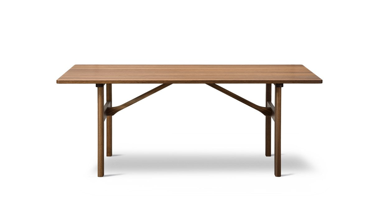 6284 Dining Table