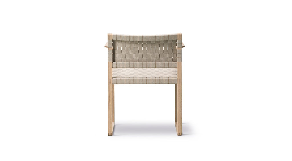 BM62 Armchair Linen Webbing