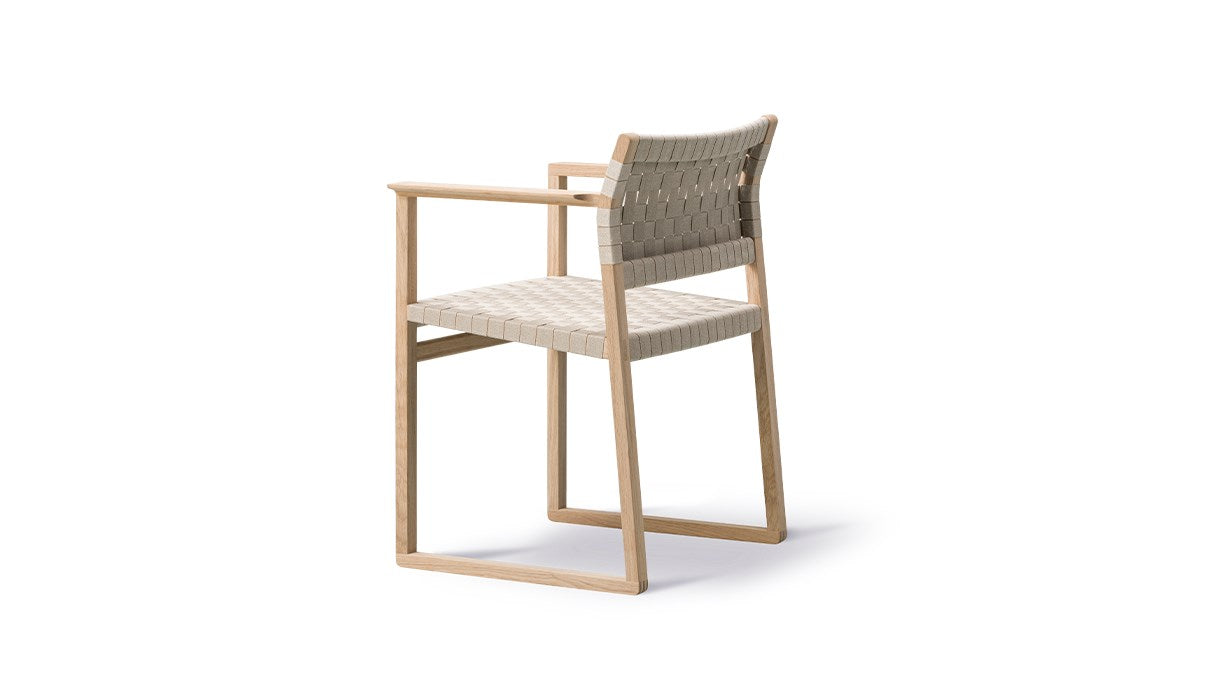 BM62 Armchair Linen Webbing