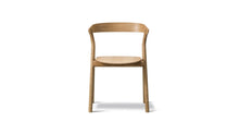 YKSI Chair