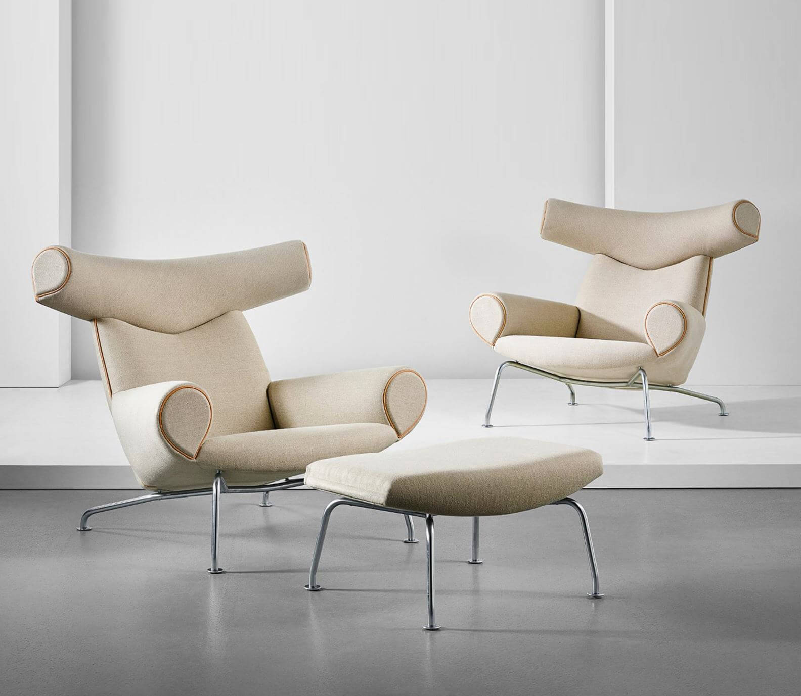 EJ100 Ox Easy Chair