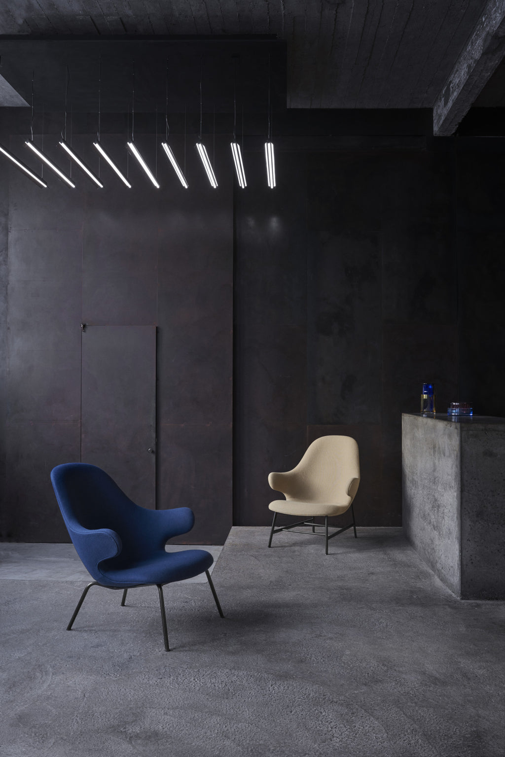 Catch Easy Chair, Round Tube Base