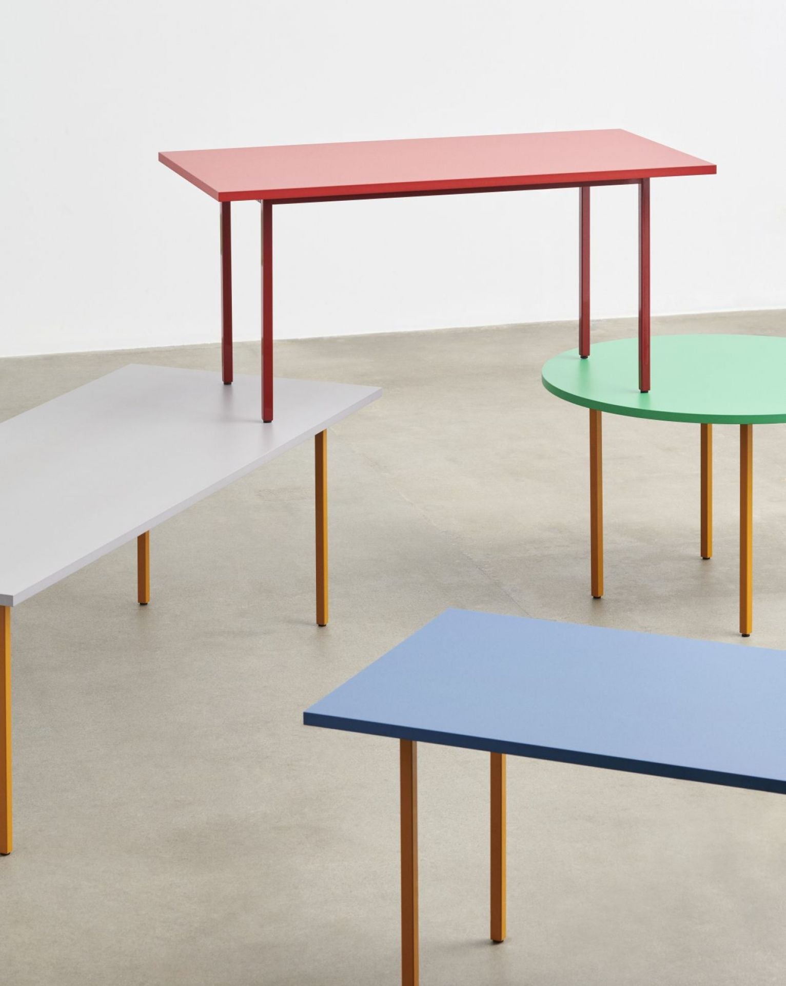 Two-Colour Table - L200 x W90