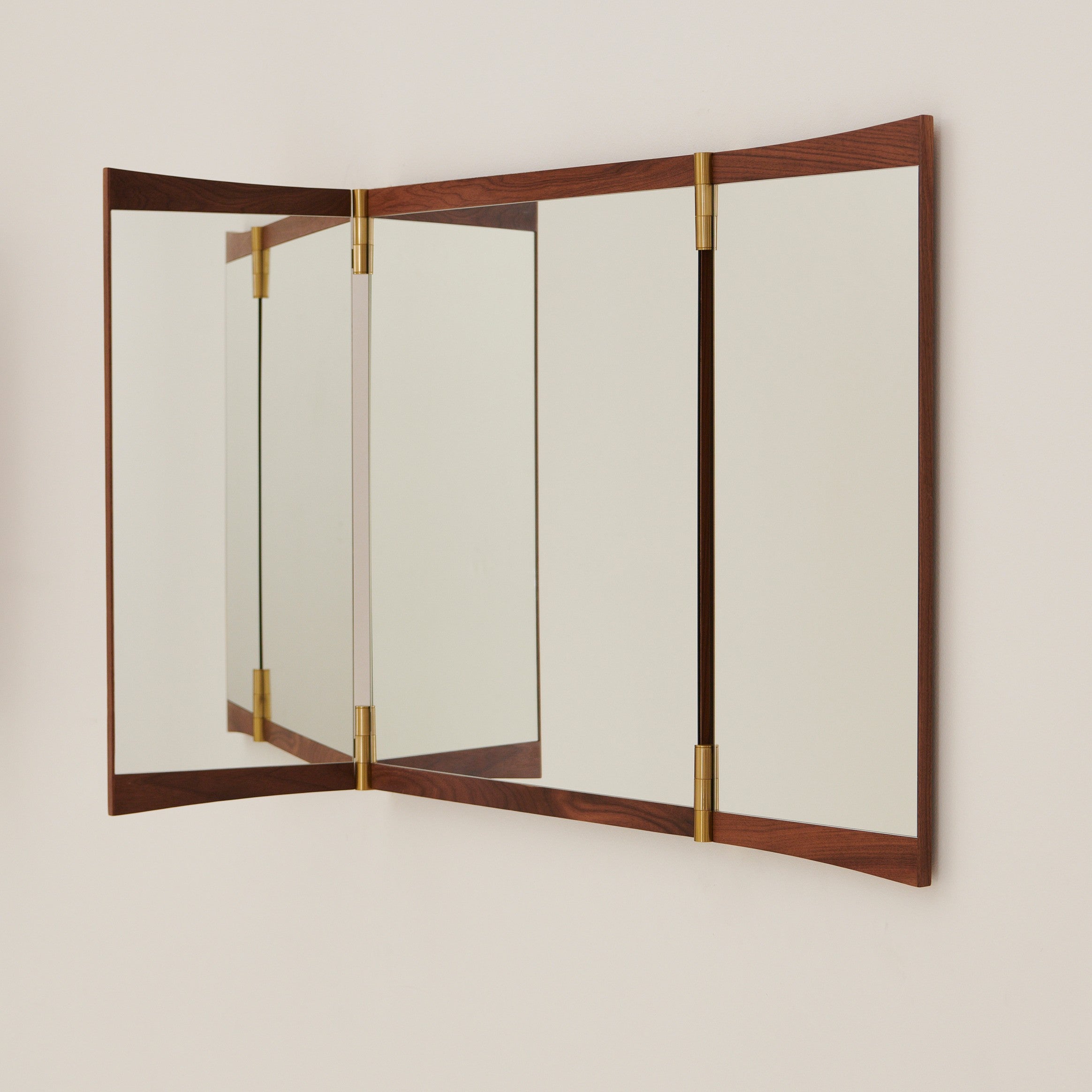 Vanity Wall Mirror 3, 116.6x69 cm