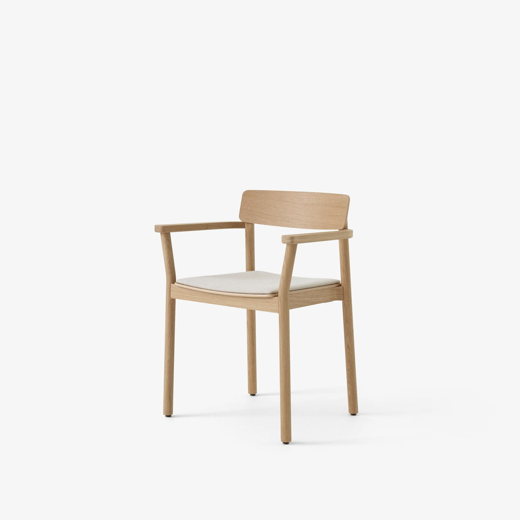 Betty Armchair TK11