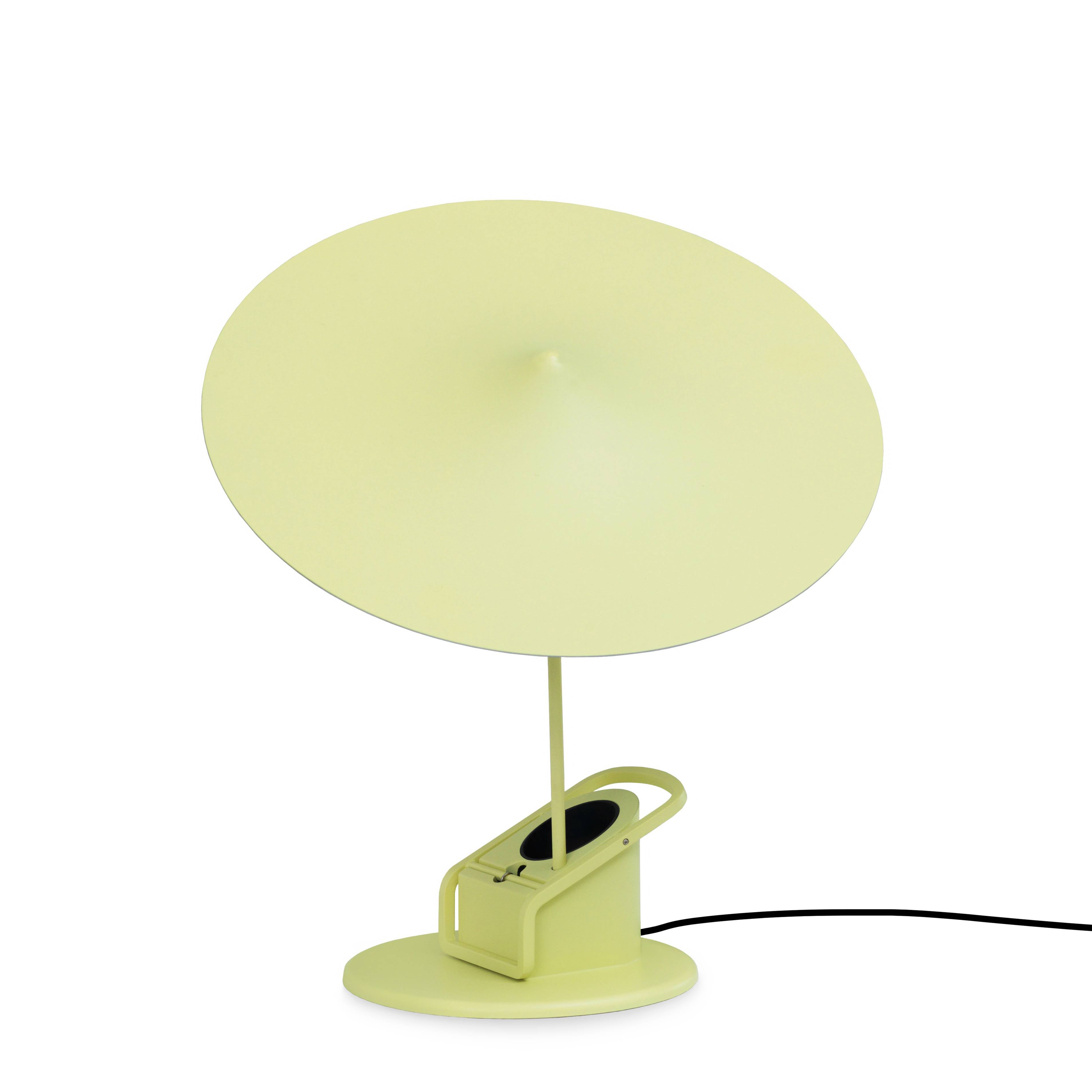 W153 Ile Lamp