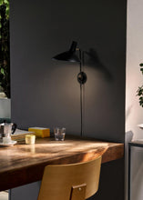 Tripod Wall Lamp HM12