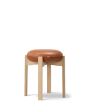 Pioneer Stool Low - Oak Lacquered