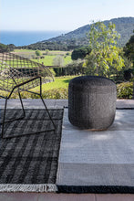 Tres Outdoor Pouf - Negro