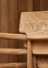 E008 Embrace Dining Chair