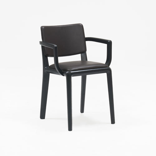 Boardwalk Chair w/Arms UPH S+B Black Oak