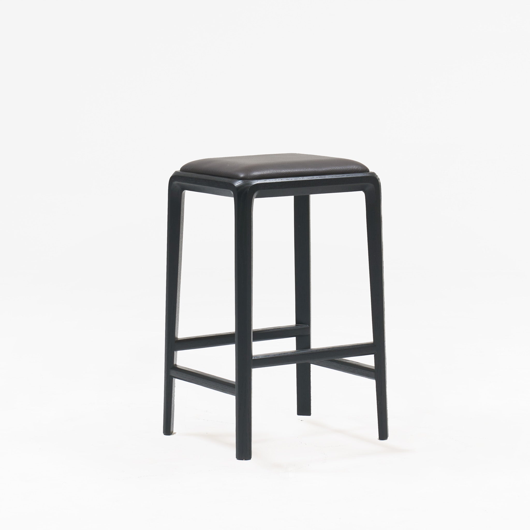 Boardwalk 650 Stool UPH S Black Oak