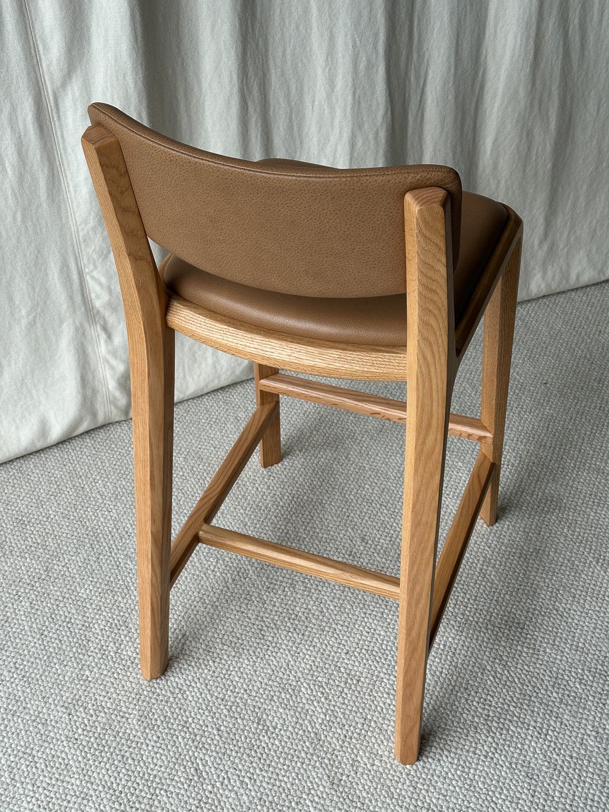 Boardwalk 650 S w/Back UPH S+B Light Oak