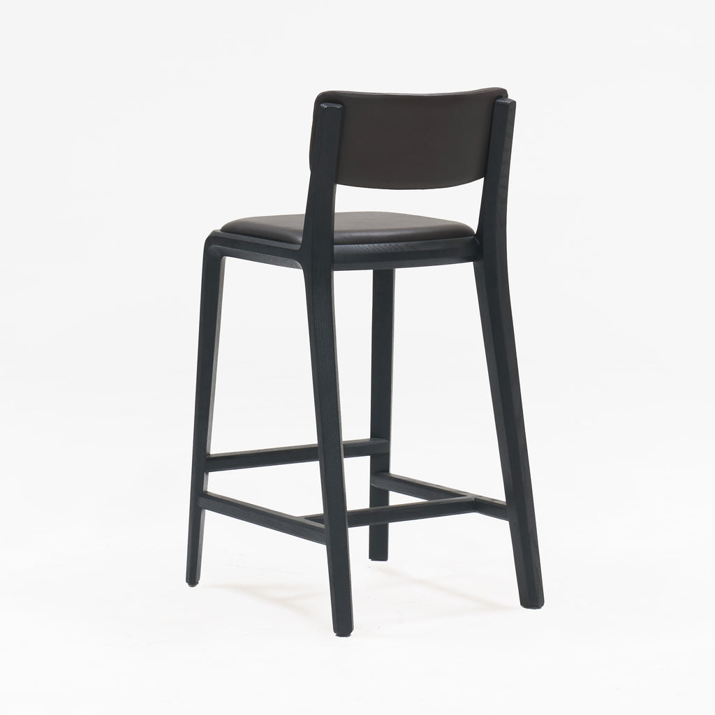 Boardwalk 650 S w/Back UPH S+B Black Oak