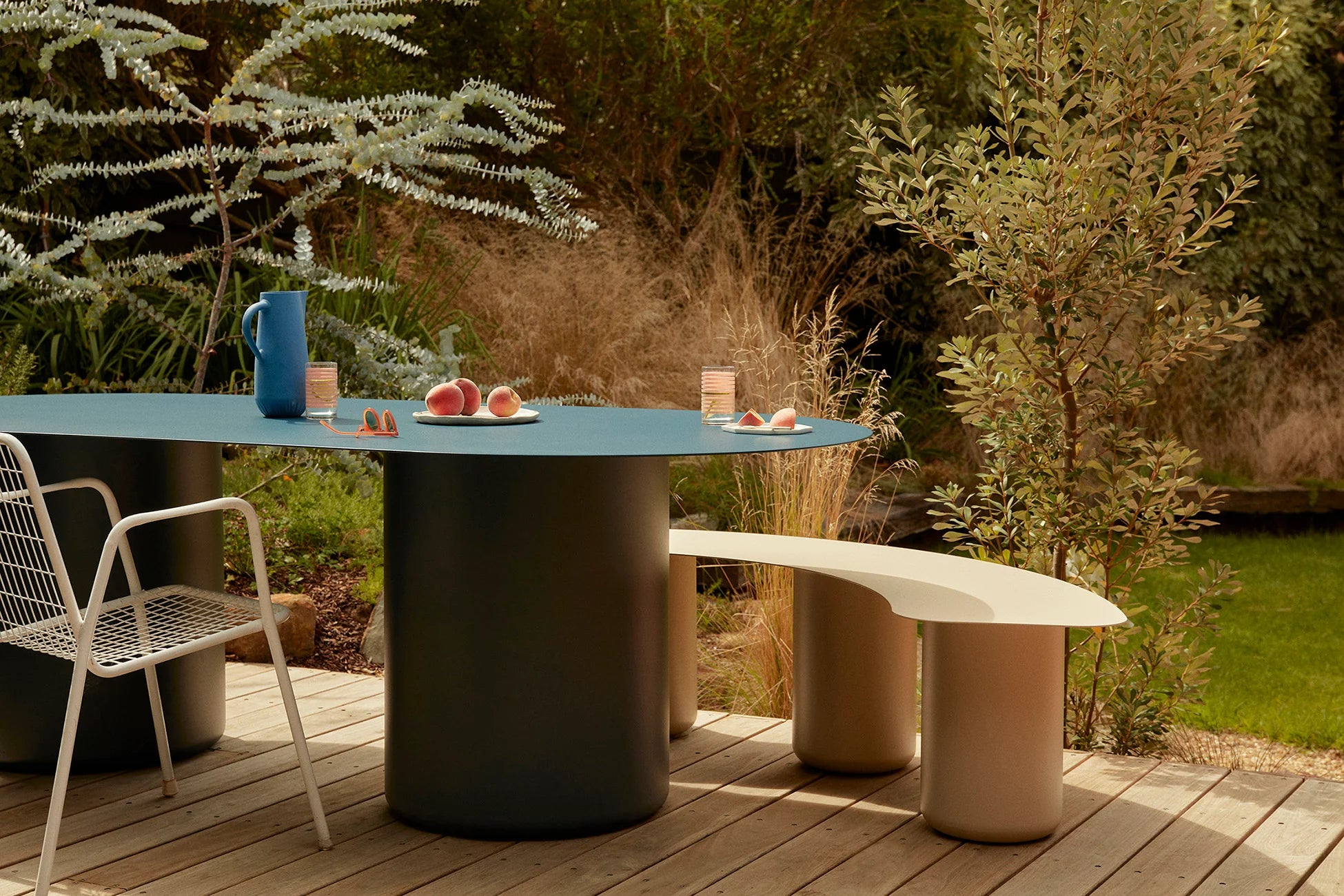 Sequence Oval Dining Table Outdoor
