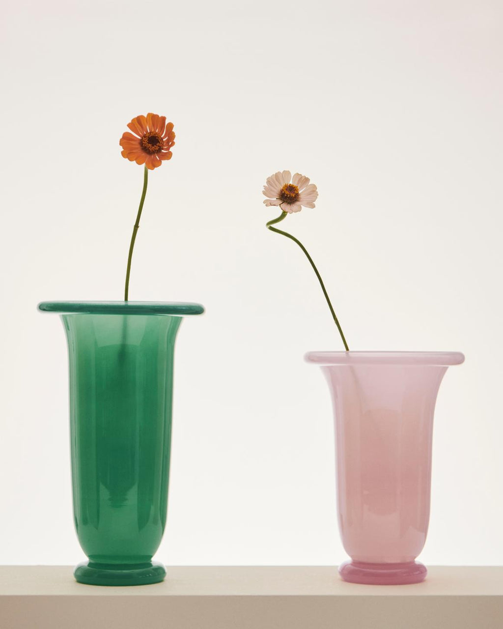 Empire Vase - M, Light Pink w/ Pink Base