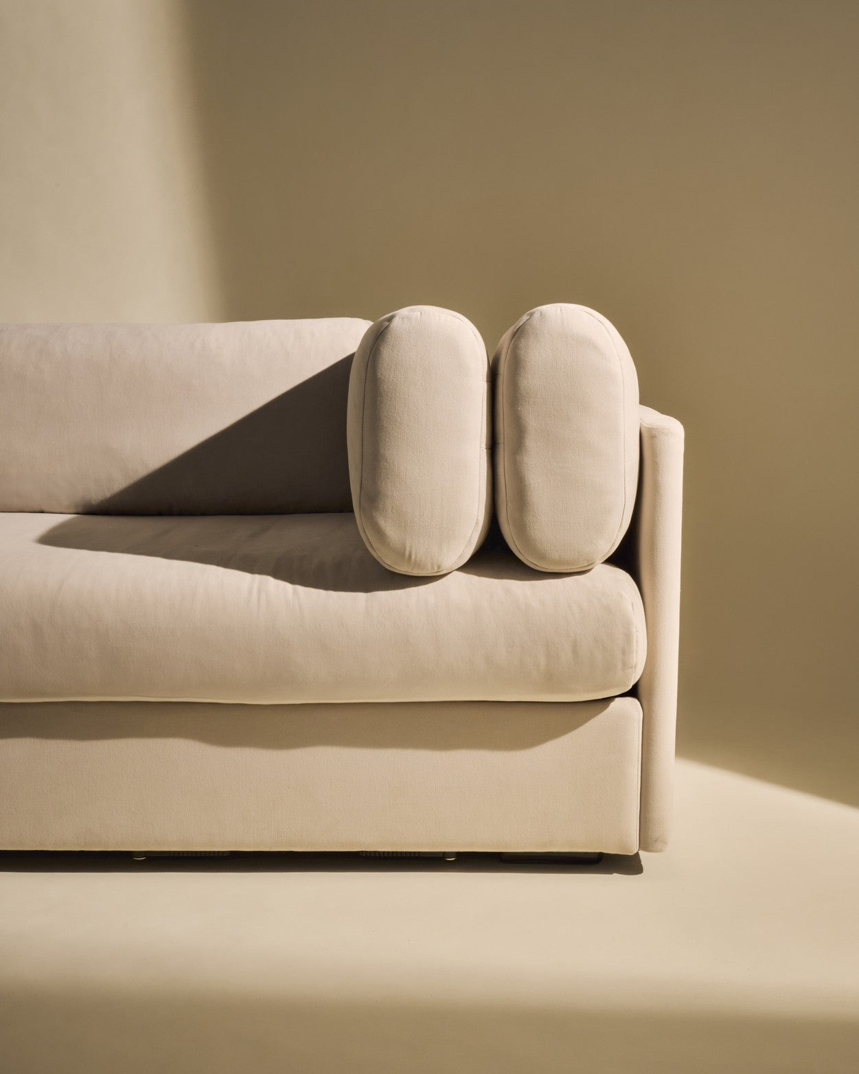 Elogio Sofa, Fully Upholstered